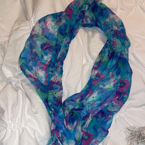 Bundle of 8 youth scarfs - Justice and other various - Picture 10 of 13